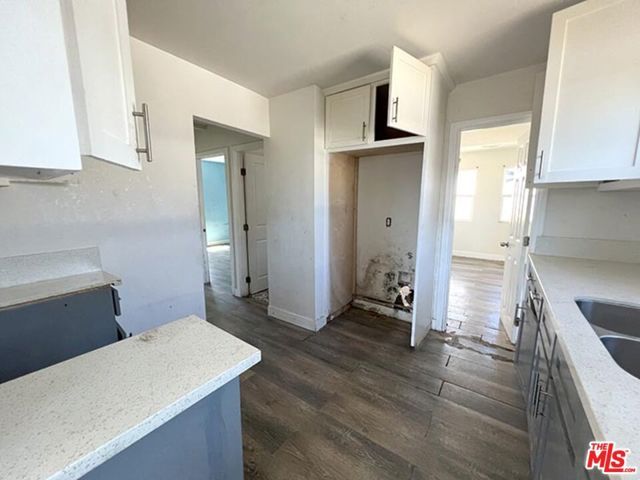 433 W 94th Street, Los Angeles, CA 90003
