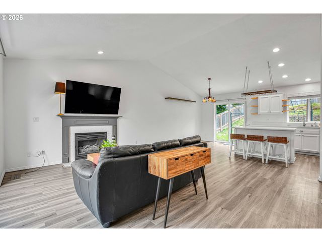 16610 Se HAROLD Ave, Milwaukie, OR 97267