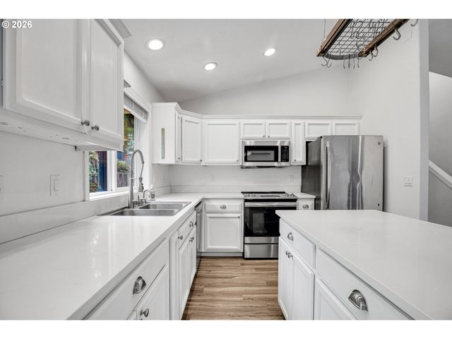 16610 Se HAROLD Ave, Milwaukie, OR 97267