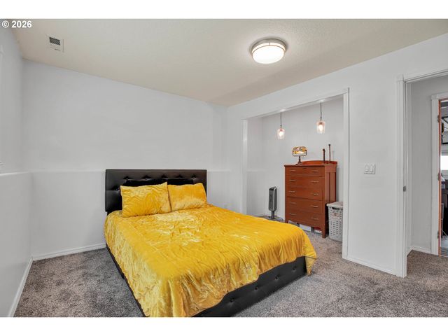 16610 Se HAROLD Ave, Milwaukie, OR 97267