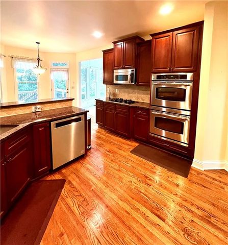 1883 Brackendale Road, Kennesaw, GA 30152