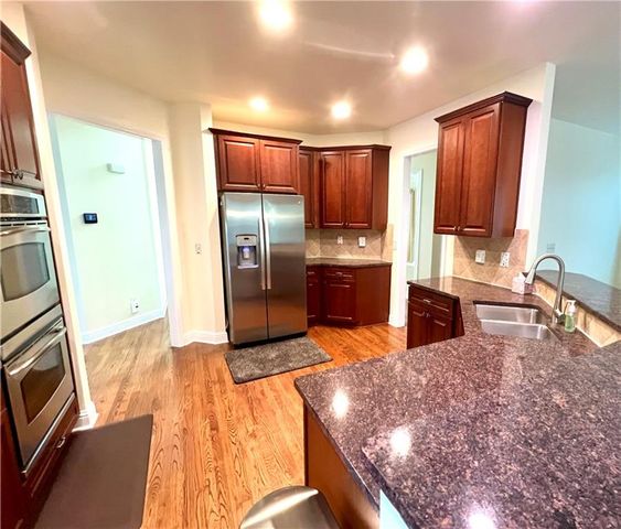 1883 Brackendale Road, Kennesaw, GA 30152