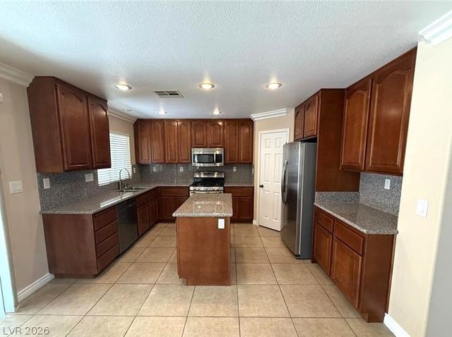 5565 Golden Palms Court, Las Vegas, NV 89148