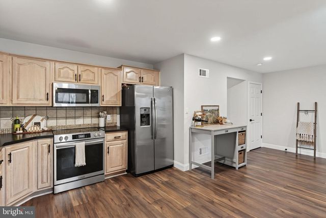 304 TREETOPS CT, Lancaster, PA 17601