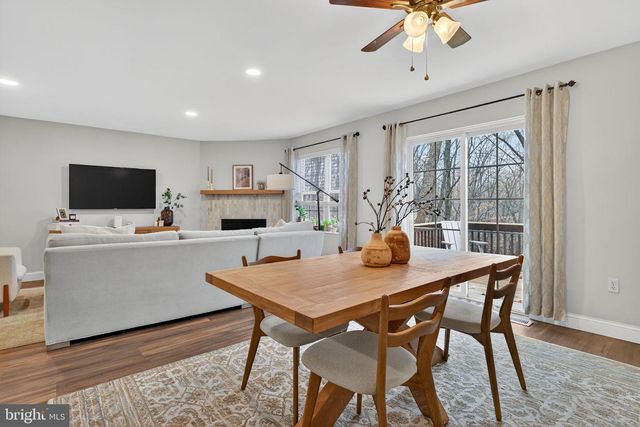 304 TREETOPS CT, Lancaster, PA 17601