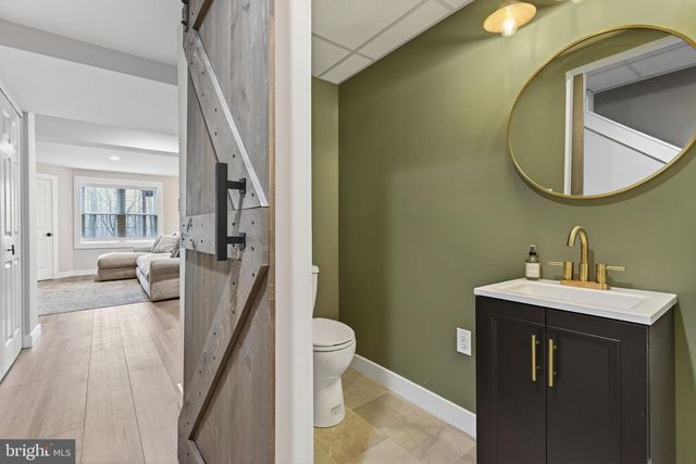 304 TREETOPS CT, Lancaster, PA 17601