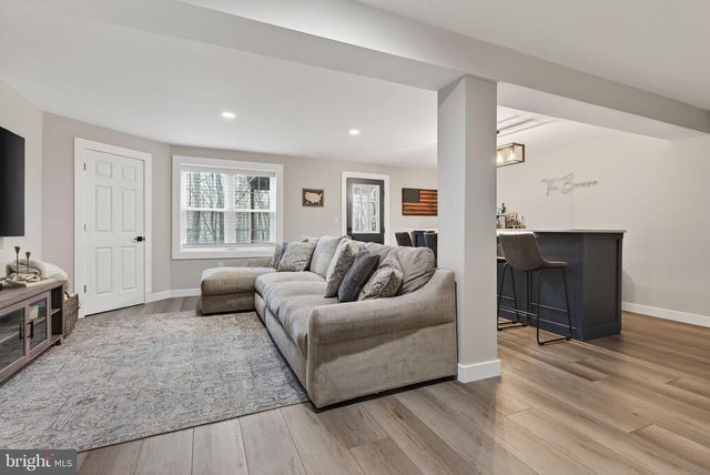 304 TREETOPS CT, Lancaster, PA 17601