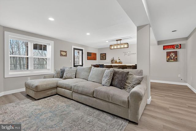 304 TREETOPS CT, Lancaster, PA 17601