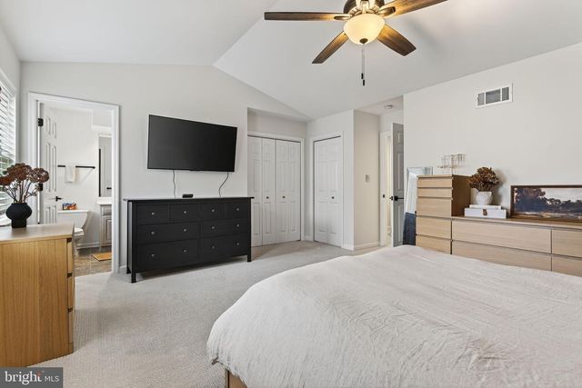 304 TREETOPS CT, Lancaster, PA 17601