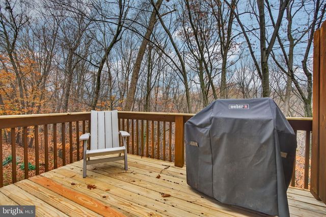 304 TREETOPS CT, Lancaster, PA 17601