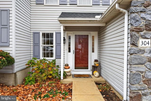 304 TREETOPS CT, Lancaster, PA 17601