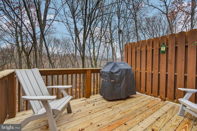 304 TREETOPS CT, Lancaster, PA 17601