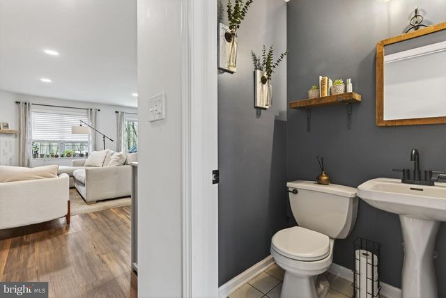 304 TREETOPS CT, Lancaster, PA 17601