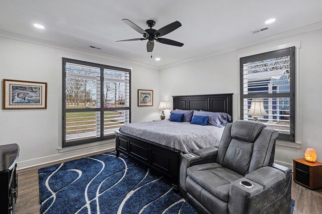 1801 Twin Caves Dr, Lewisburg, TN 37091