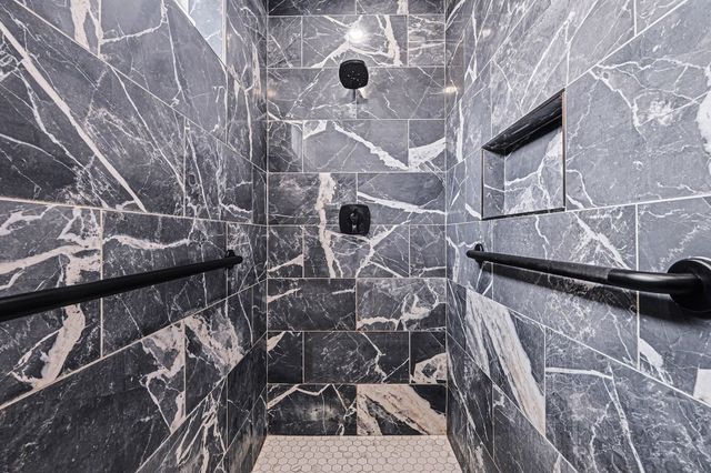 1801 Twin Caves Dr, Lewisburg, TN 37091