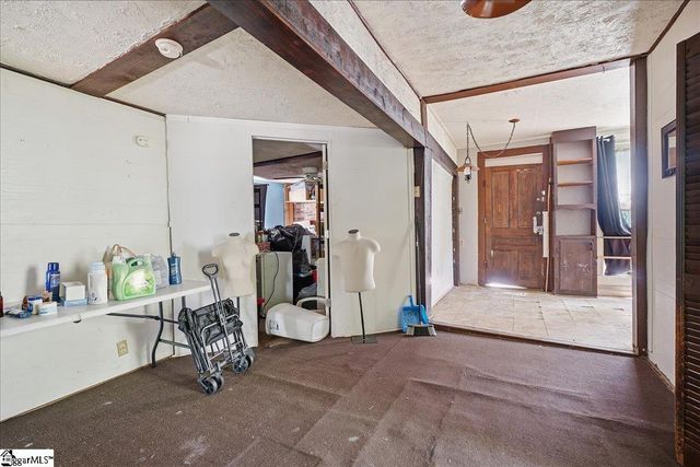419 Academy Street, Laurens, SC 29360