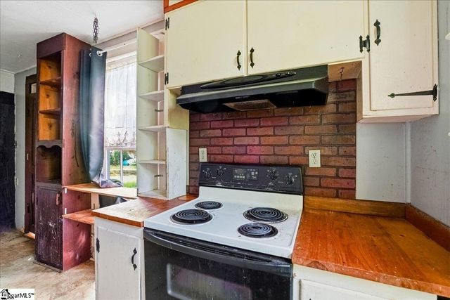 419 Academy Street, Laurens, SC 29360