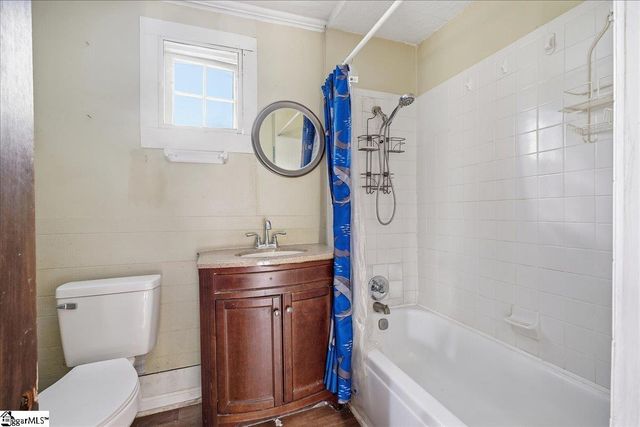 419 Academy Street, Laurens, SC 29360