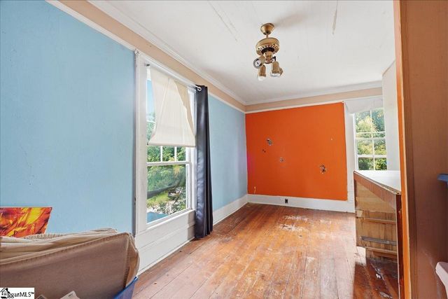 419 Academy Street, Laurens, SC 29360