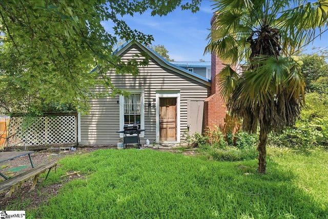 419 Academy Street, Laurens, SC 29360