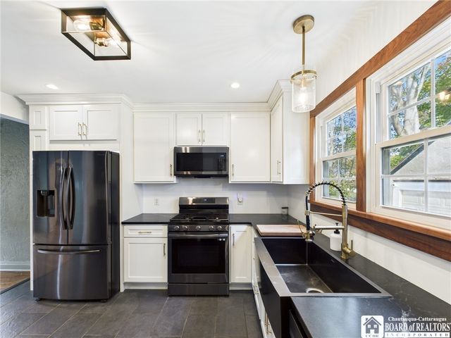 7 Stewart Avenue, Jamestown, NY 14701