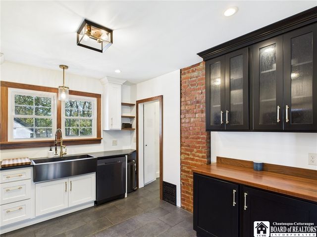 7 Stewart Avenue, Jamestown, NY 14701