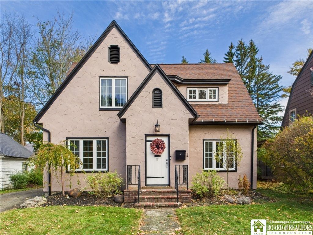 7 Stewart Avenue, Jamestown, NY 14701