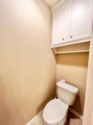 7017 Caldwell Road, Hitchcock, TX 77563