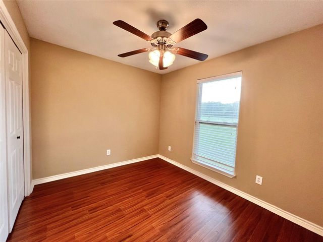 7017 Caldwell Road, Hitchcock, TX 77563