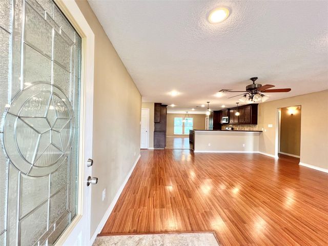 7017 Caldwell Road, Hitchcock, TX 77563