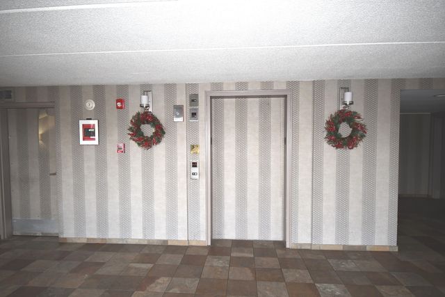 1S045 Spring Road H2, Oakbrook Terrace, IL 60181