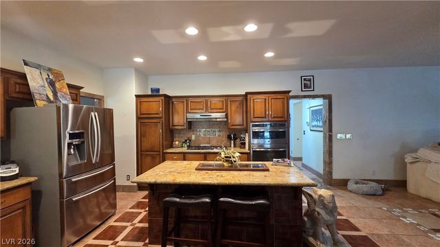 884 East Robindale Road, Las Vegas, NV 89123