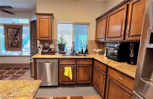 884 East Robindale Road, Las Vegas, NV 89123