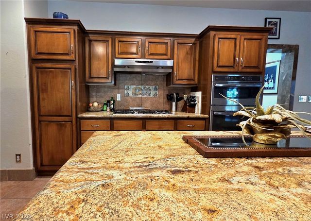 884 East Robindale Road, Las Vegas, NV 89123