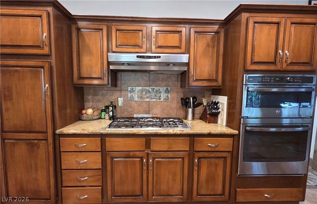 884 East Robindale Road, Las Vegas, NV 89123