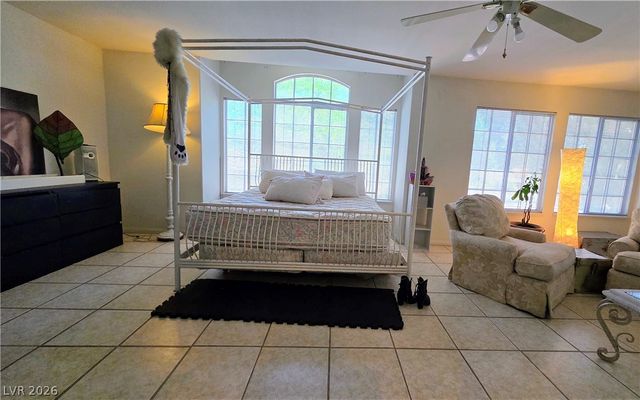 884 East Robindale Road, Las Vegas, NV 89123
