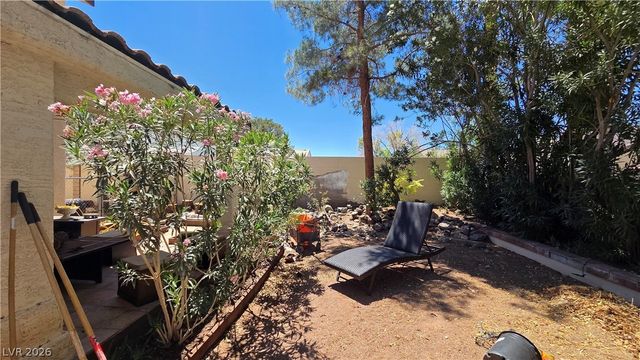 884 East Robindale Road, Las Vegas, NV 89123