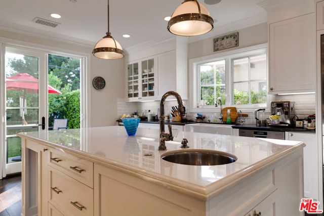 3217 Greenfield Avenue, Los Angeles, CA 90034