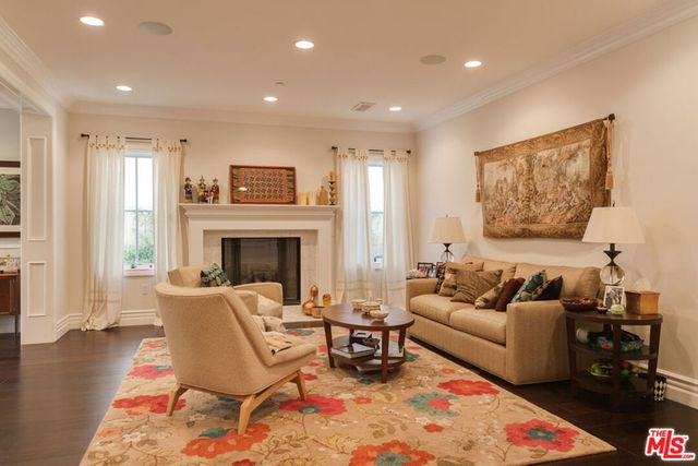 3217 Greenfield Avenue, Los Angeles, CA 90034