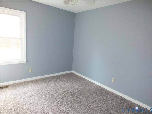 25610 Walkers Landing Ct, North Dinwiddie, VA 23803