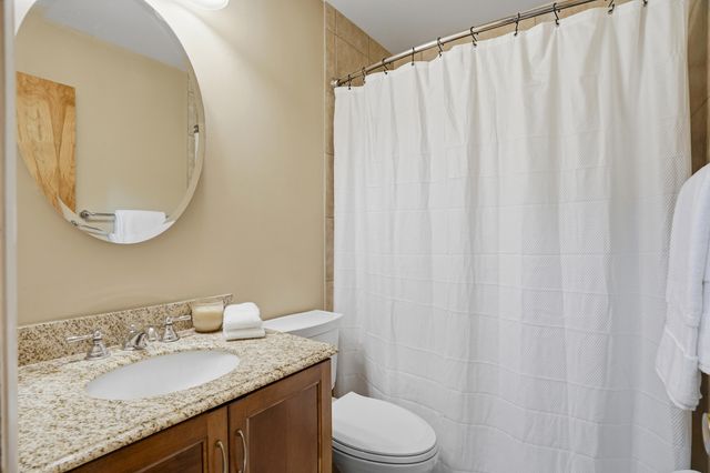 3208 LYNNWOOD DR, Columbia, MO 65203