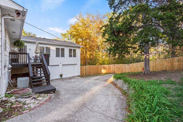 3208 LYNNWOOD DR, Columbia, MO 65203