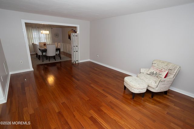 31 Scarlet Drive, Parlin, NJ 08859