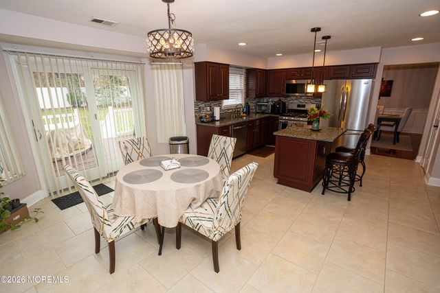 31 Scarlet Drive, Parlin, NJ 08859