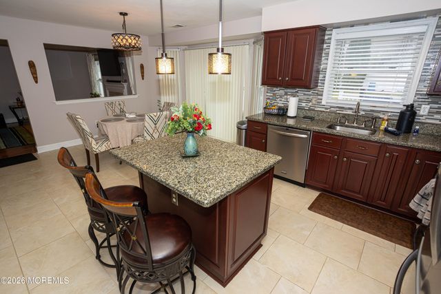 31 Scarlet Drive, Parlin, NJ 08859