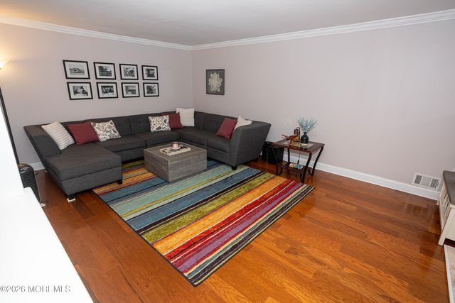 31 Scarlet Drive, Parlin, NJ 08859