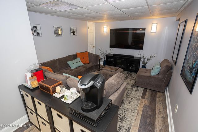 31 Scarlet Drive, Parlin, NJ 08859