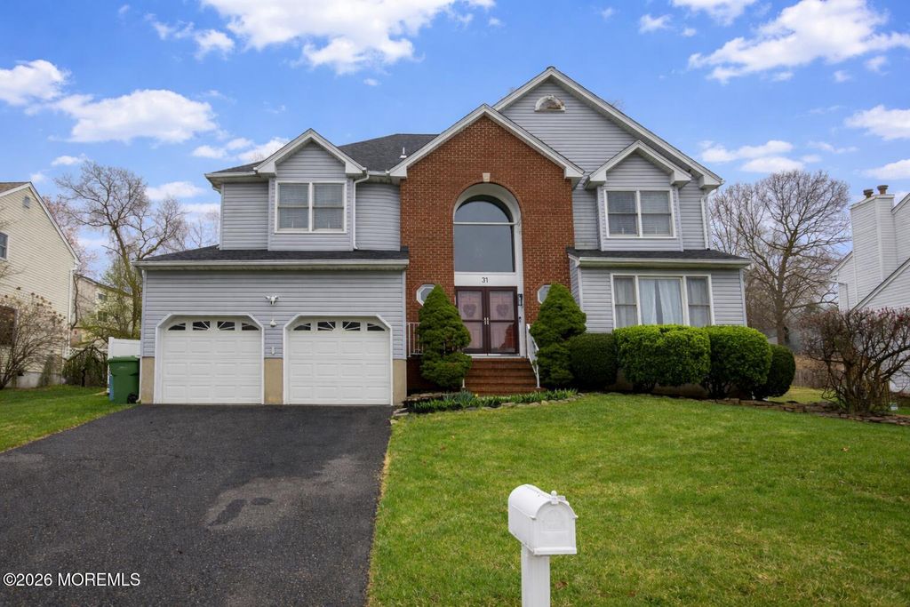 31 Scarlet Drive, Parlin, NJ 08859