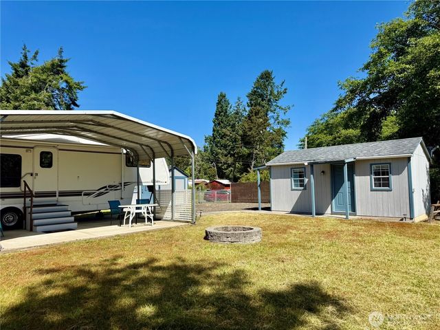 1560 S Broadway S, Westport, WA 98595