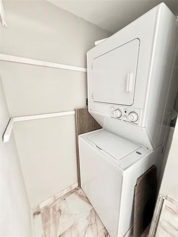 2016 Main Street 1904, Houston, TX 77002